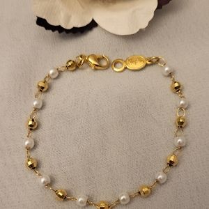 Napier Gold Tone and Pearl Bracelet